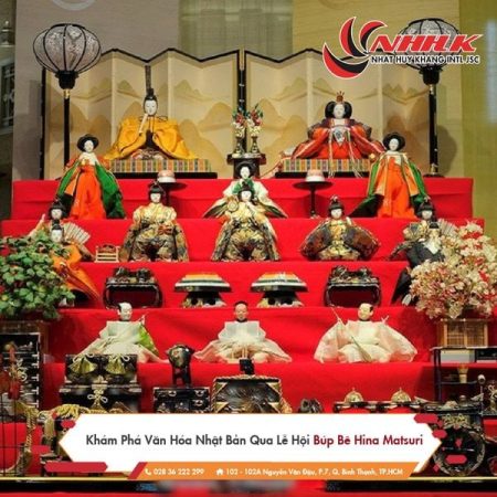 TRƯNG BÀY BÚP BÊ HINA TRƯỚC THỀM LỄ HỘI HINAMATSURI