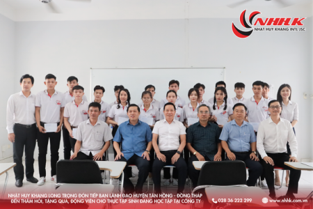 NHẬT HUY KHANG LONG TRỌNG ĐÓN TIẾP BAN LÃNH ĐẠO HUYỆN TÂN HỒNG – ĐỒNG THÁP ĐẾN THĂM HỎI, TẶNG QUÀ, ĐỘNG VIÊN CHO THỰC TẬP SINH ĐANG HỌC TẬP TẠI CÔNG TY. 🎉🎉🎉