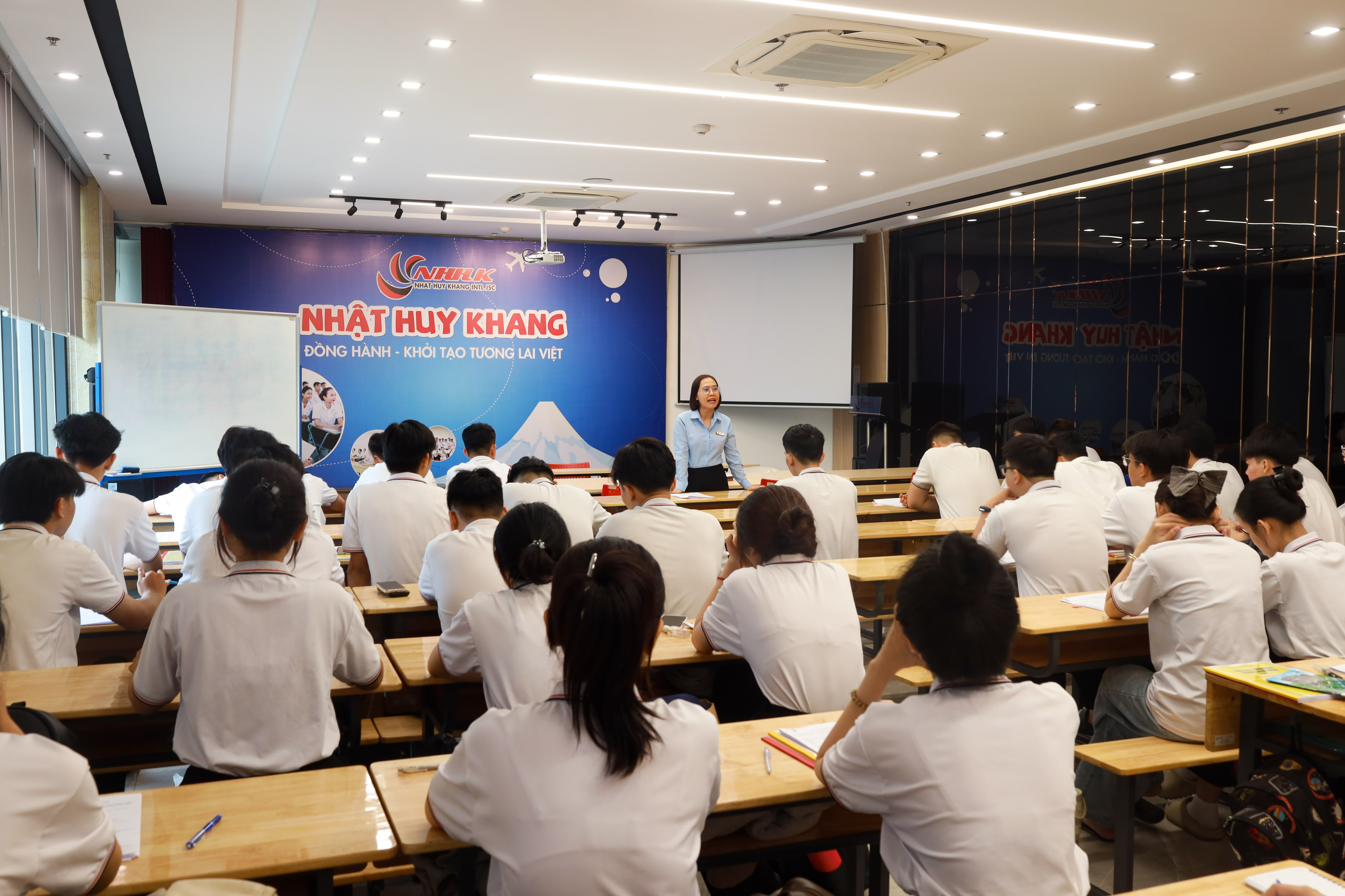 47 Thực tập sinh chính thức ký hợp đồng – Sẵn sàng cho hành trình tại Nhật Bản
