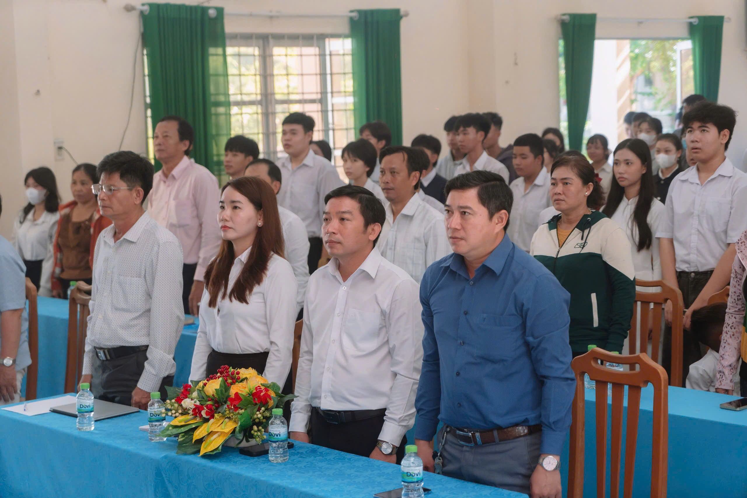 Trao học bổng – Trao thêm động lực cho hành trình tương lai