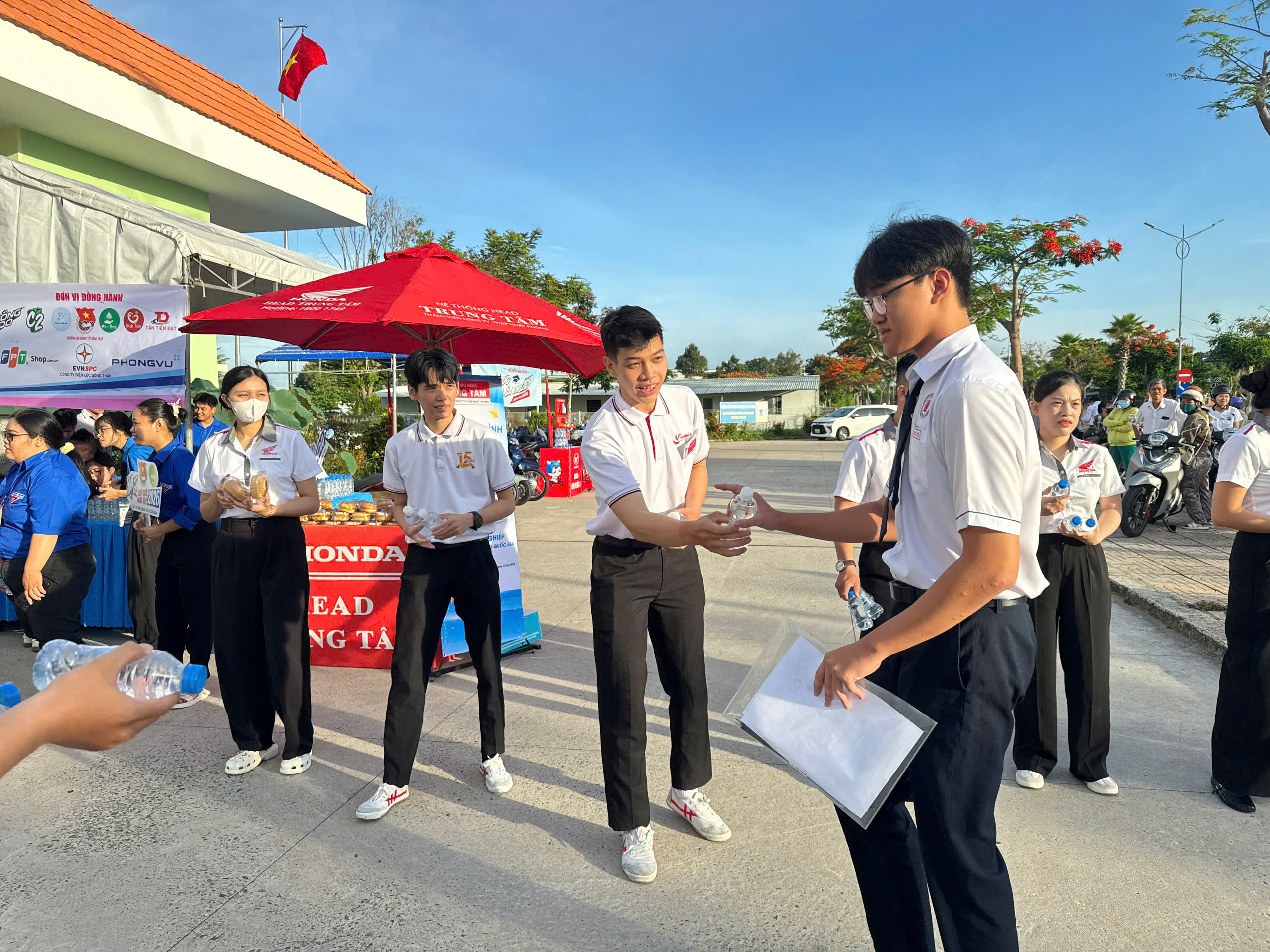Tiếp sức mùa thi 2026 – Nhật Huy Khang đồng hành cũng các sĩ tử 2K8
