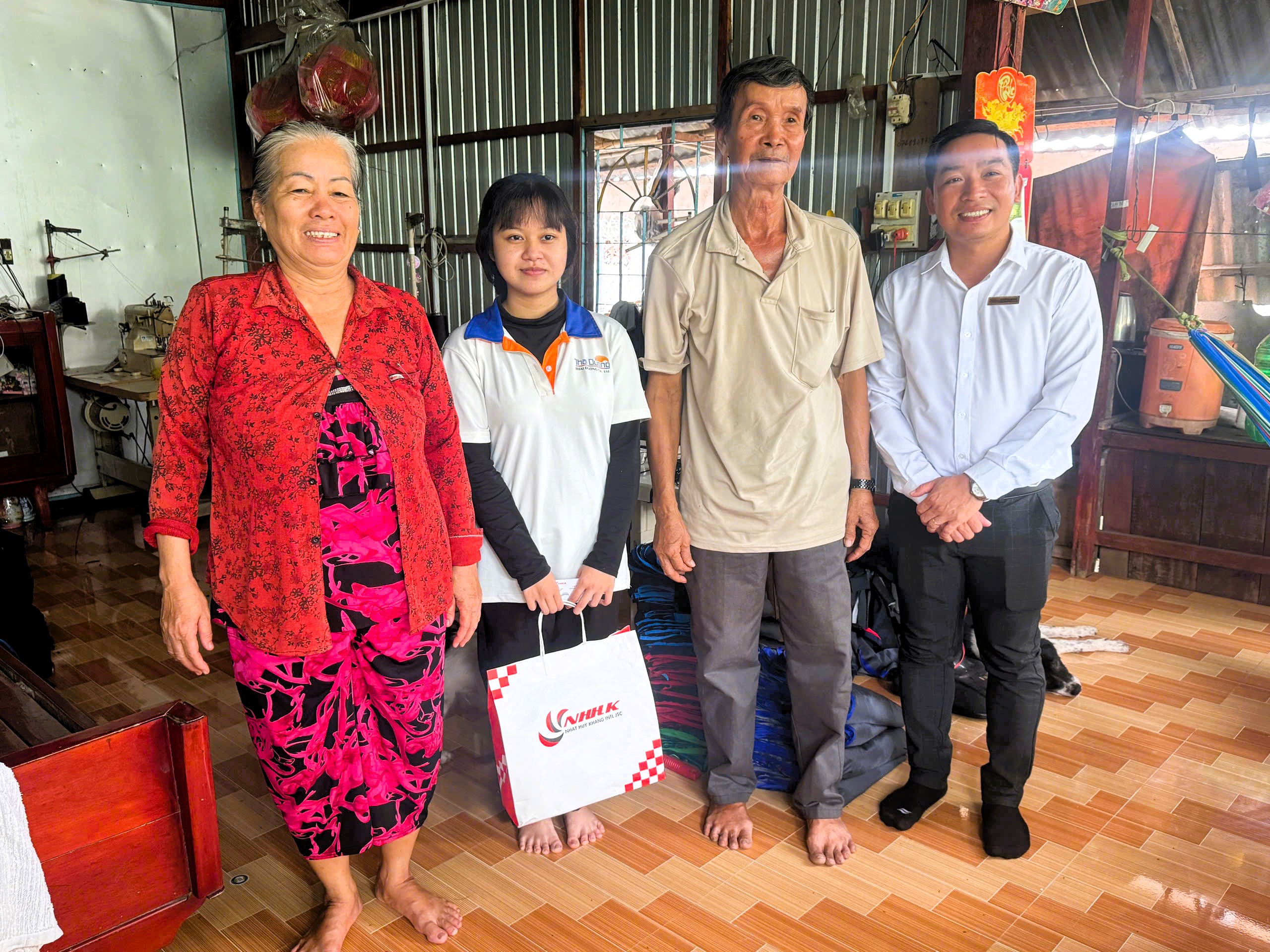 Nhật Huy Khang đến thăm và tư vấn hướng nghiệp cho các gia đình tại Xã Long Khánh và Xã Phong Mỹ – Đồng Tháp