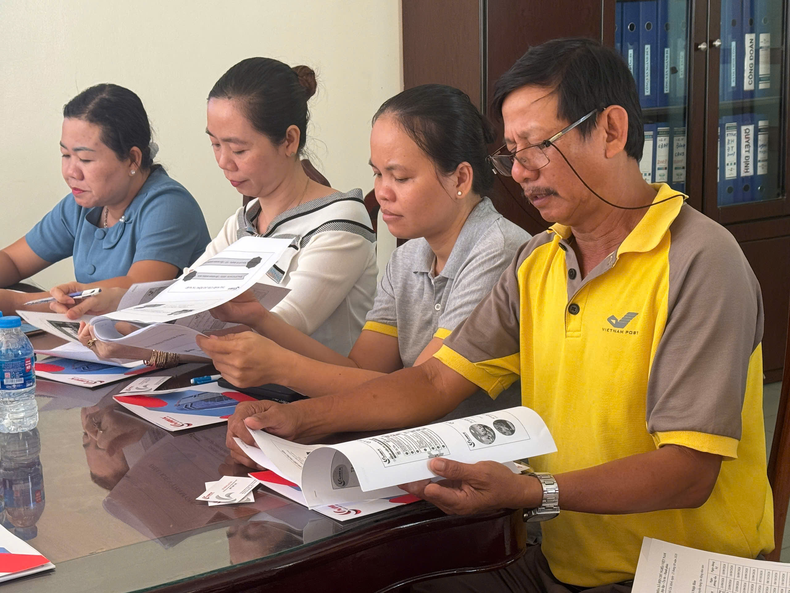 Nhật Huy Khang Đồng Tháp phối hợp cùng Bưu Điện Đồng Tháp training tư vấn cho cán bộ, nhân viên